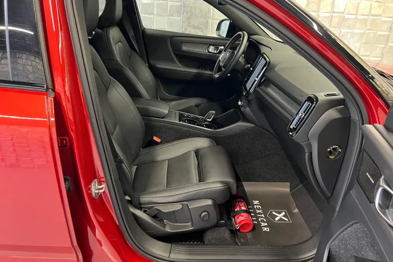 Volvo XC40 din 2019 cu 113.858 km - oferta VOL123249 - foto 14