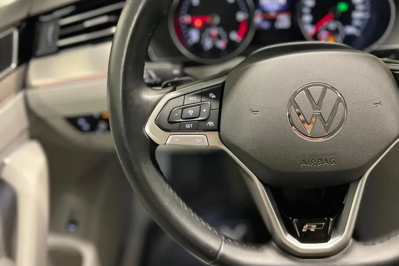 Volkswagen Passat din 2021 cu 111.500 km - oferta VOL123250 - foto 19