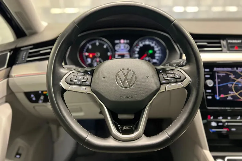 Volkswagen Passat din 2021 cu 111.500 km - oferta VOL123250 - foto 20