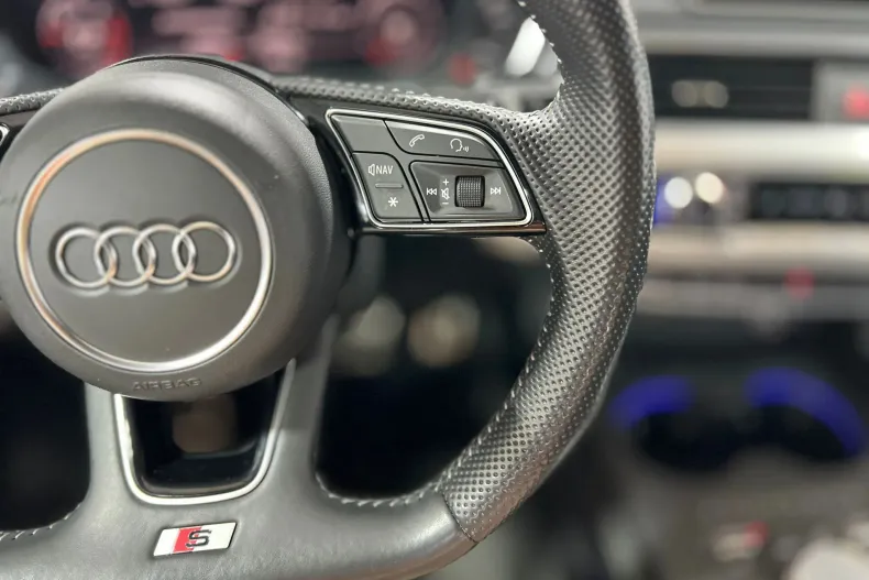 Audi A4 din 2019 cu 63.990 km - oferta AUD123255 - foto 13