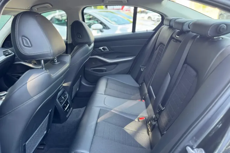 BMW Seria 3 din 2021 cu 53.244 km - oferta BMW123282 - foto 10