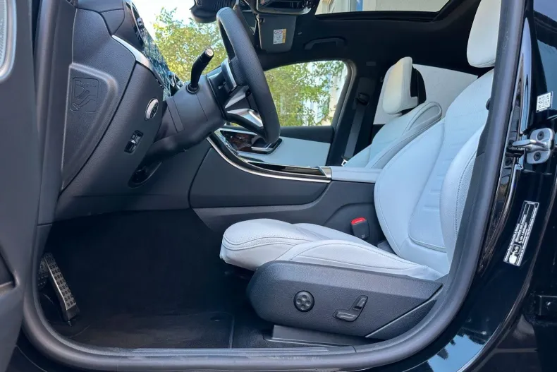 Mercedes-Benz GLC Coupe din 2025 cu 50 km - oferta MER123287 - foto 13