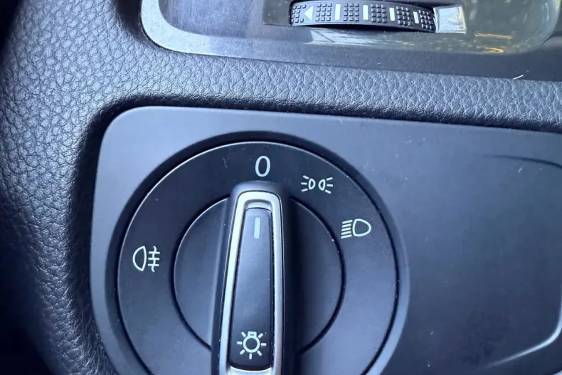 Volkswagen Golf din 2020 cu 142.985 km - oferta VOL123352 - foto 10