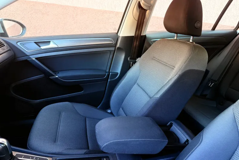 Volkswagen Golf din 2020 cu 142.985 km - oferta VOL123352 - foto 16