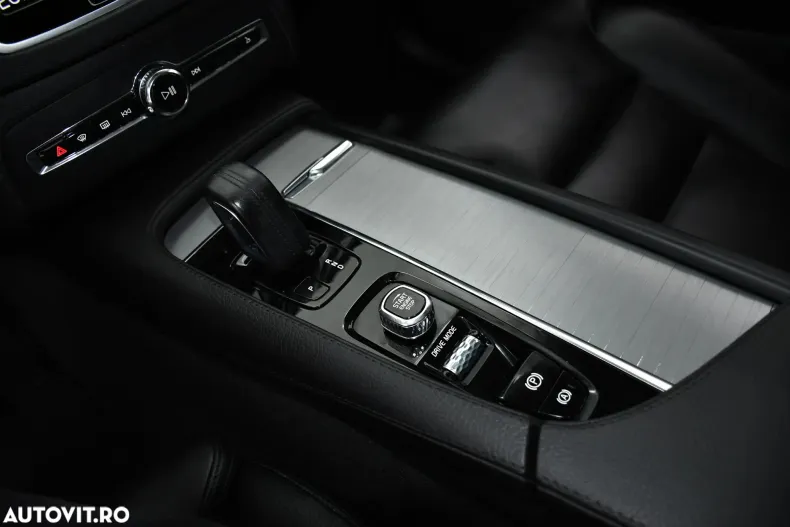 Volvo XC90 din 2020 cu 143.000 km - oferta VOL123355 - foto 15
