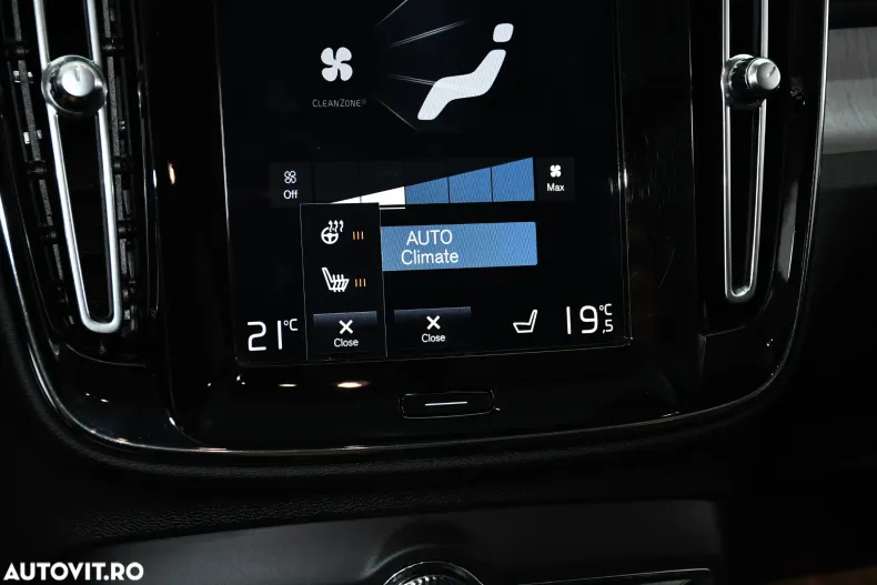 Volvo XC40 din 2021 cu 163.000 km - oferta VOL123356 - foto 16