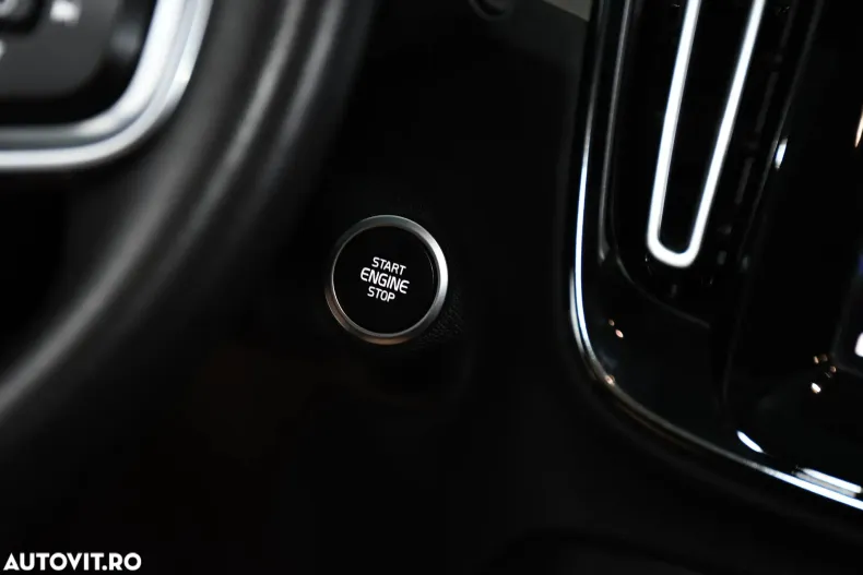 Volvo XC40 din 2021 cu 163.000 km - oferta VOL123356 - foto 18