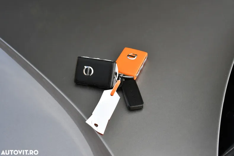 Volvo XC40 din 2021 cu 163.000 km - oferta VOL123356 - foto 25