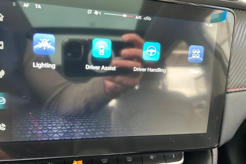 MG ZS din 2024 cu 2.000 km - oferta MG0123360 - foto 23