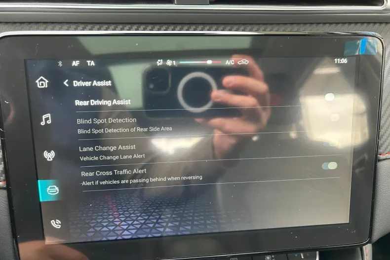 MG ZS din 2024 cu 2.000 km - oferta MG0123360 - foto 27