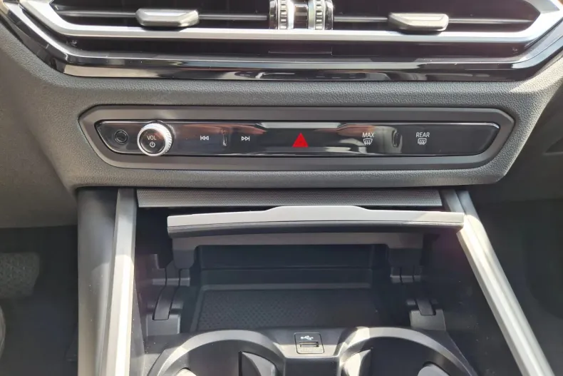 BMW Seria 3 din 2024 cu 65 km - oferta BMW123369 - foto 23