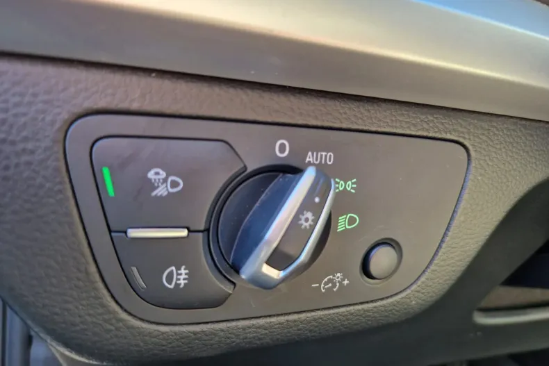 Audi Q5 din 2020 cu 88.455 km - oferta AUD123377 - foto 15