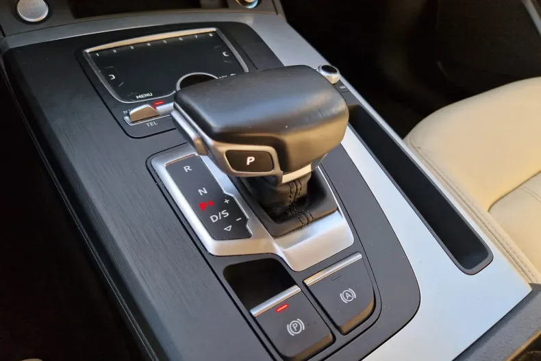 Audi Q5 din 2020 cu 88.455 km - oferta AUD123377 - foto 19