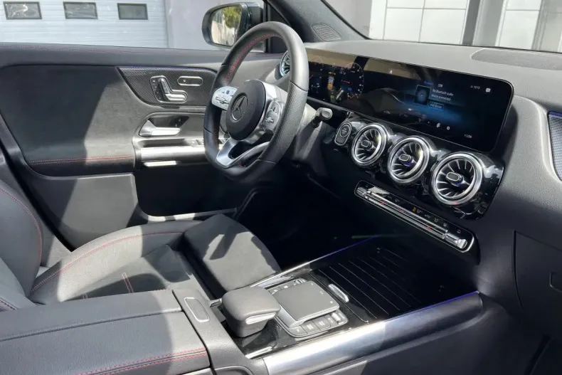 Mercedes-Benz GLA din 2023 cu 7.173 km - oferta MER123403 - foto 13