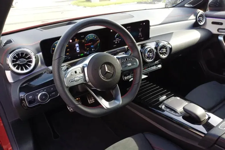 Mercedes-Benz CLA din 2022 cu 12.400 km - oferta MER123415 - foto 10