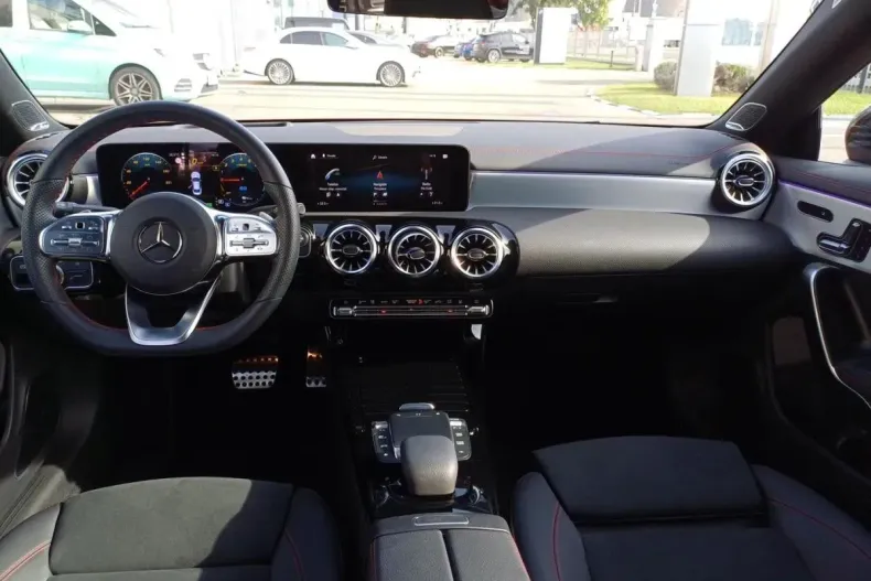 Mercedes-Benz CLA din 2022 cu 12.400 km - oferta MER123415 - foto 12