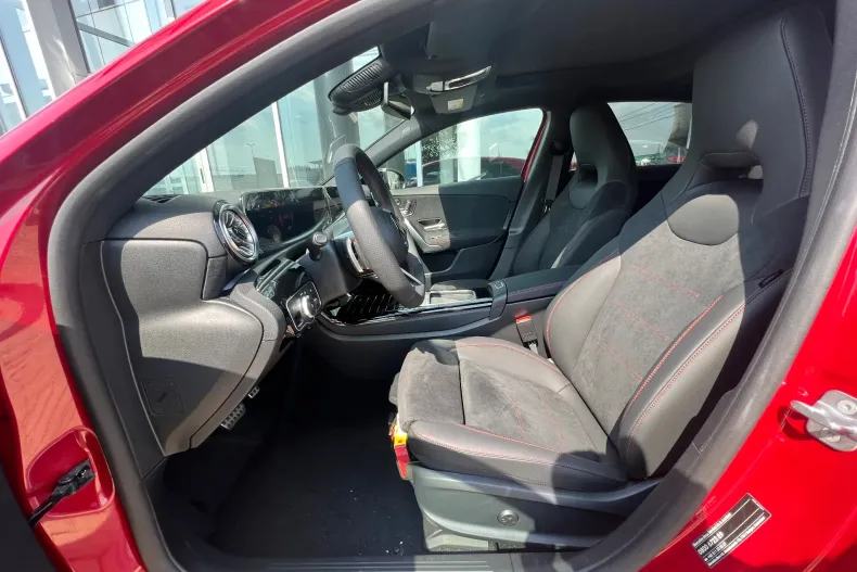 Mercedes-Benz A din 2023 cu 5.000 km - oferta MER123416 - foto 9