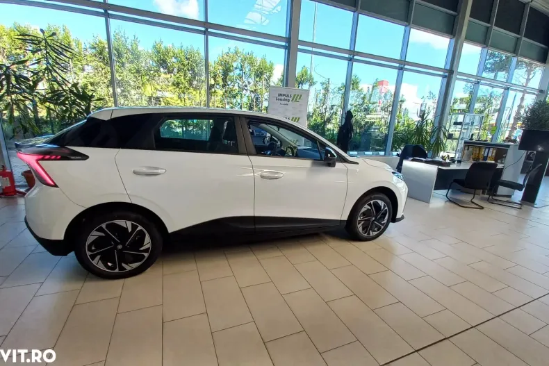 MG MG4 din 2024 cu 5 km - oferta MG0123443 - foto 3