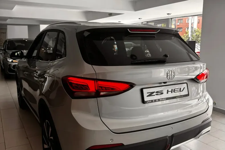 MG ZS HEV din 2025 cu 2 km - oferta MG0123446 - foto 6