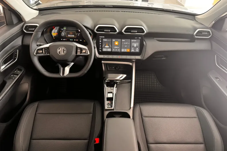 MG ZS HEV din 2025 cu 2 km - oferta MG0123446 - foto 7