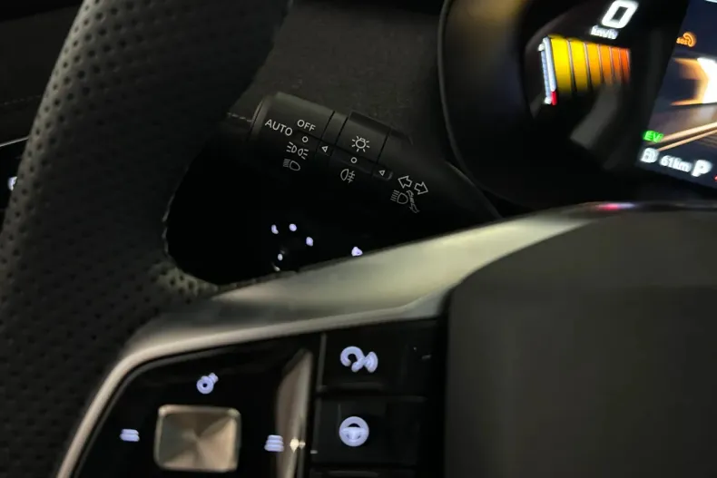 MG ZS HEV din 2025 cu 1 km - oferta MG0123448 - foto 14