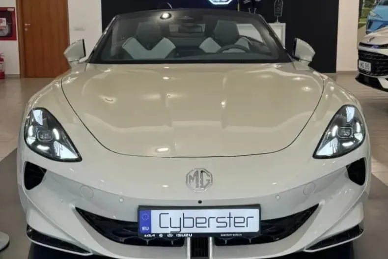 MG Cyberster din 2025 cu 1 km - oferta MG0123449 - foto 2