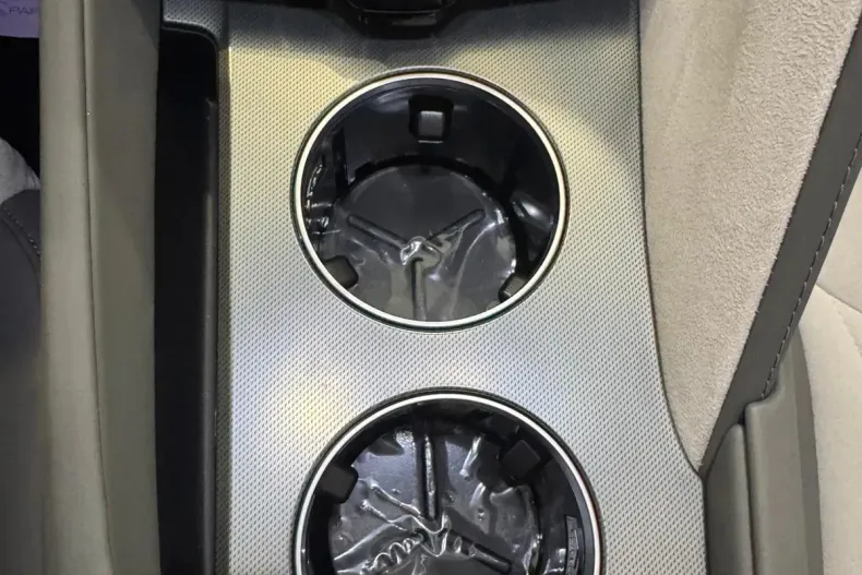 MG Cyberster din 2025 cu 1 km - oferta MG0123449 - foto 10