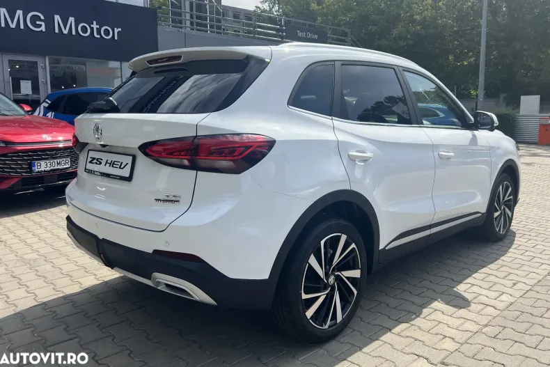 MG ZS HEV din 2025 cu 2 km - oferta MG0123451 - foto 6