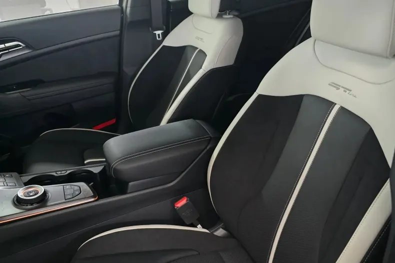 Kia Sportage din 2025 cu 1 km - oferta KIA123457 - foto 12