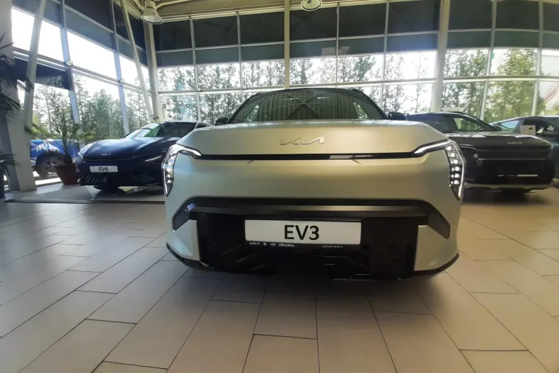 Kia EV3 din 2024 cu 1 km - oferta KIA123458 - foto 3