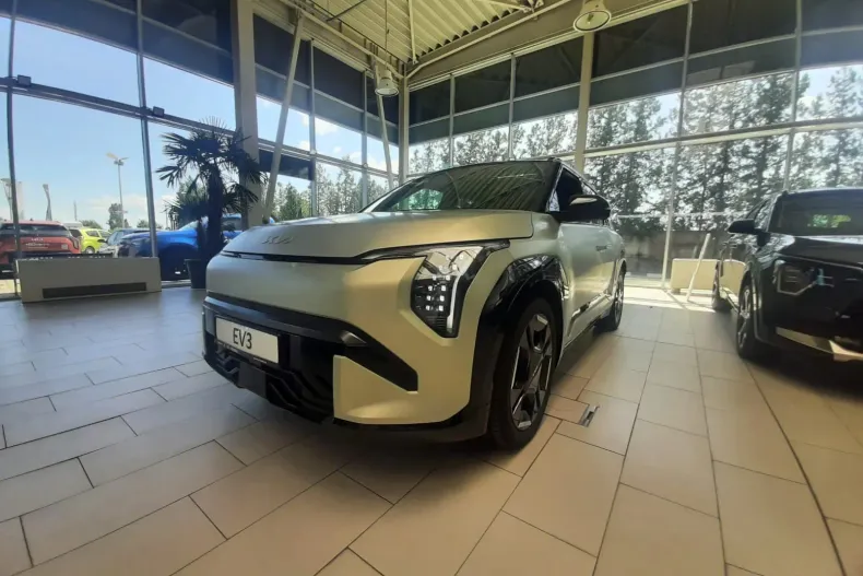 Kia EV3 din 2024 cu 1 km - oferta KIA123458 - foto 4