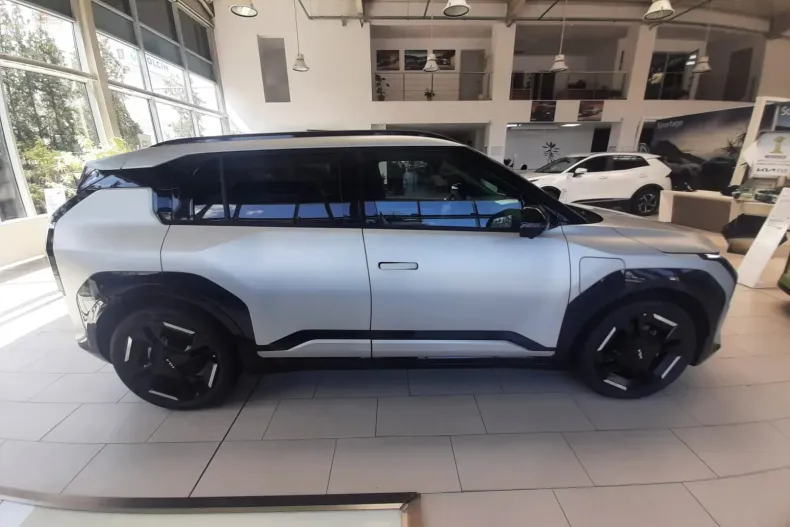 Kia EV3 din 2024 cu 1 km - oferta KIA123458 - foto 7