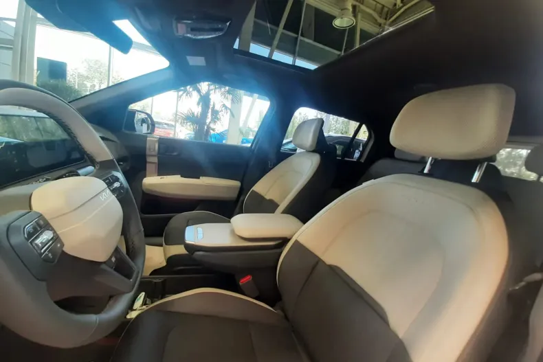 Kia EV3 din 2024 cu 1 km - oferta KIA123458 - foto 14