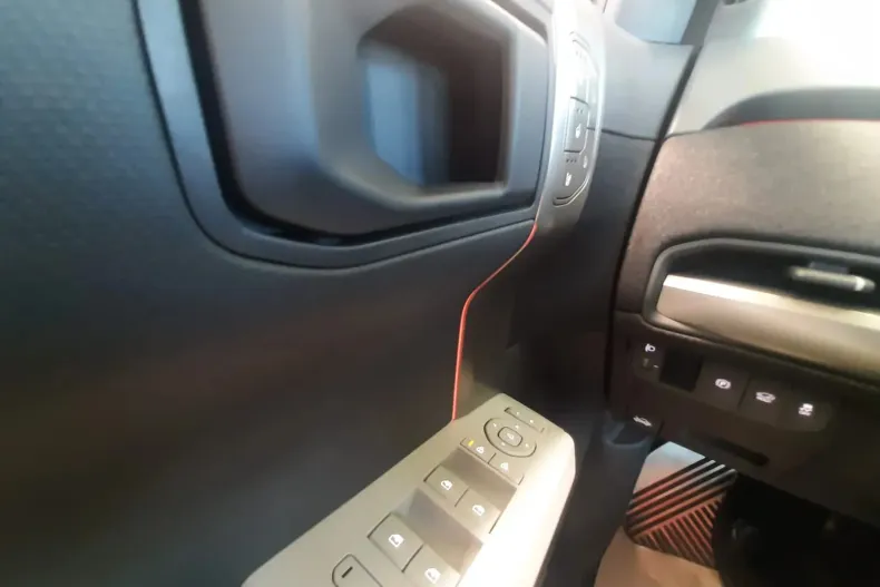 Kia EV3 din 2024 cu 1 km - oferta KIA123458 - foto 16