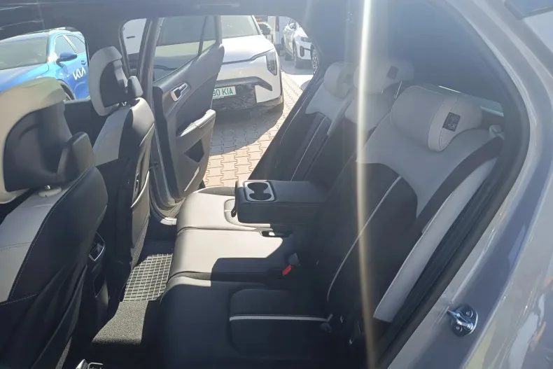 Kia Sportage din 2025 cu 9 km - oferta KIA123462 - foto 27