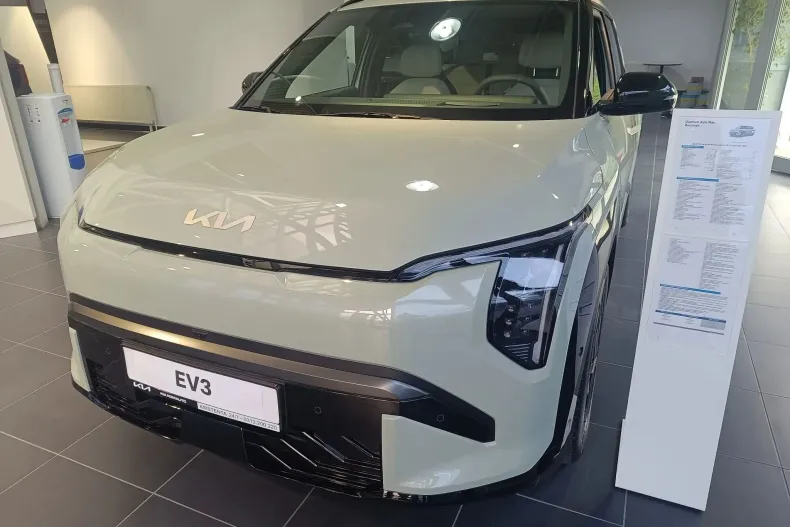 Kia EV3 din 2024 cu 1 km - oferta KIA123470 - foto 1