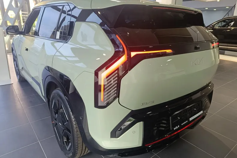 Kia EV3 din 2024 cu 1 km - oferta KIA123470 - foto 12
