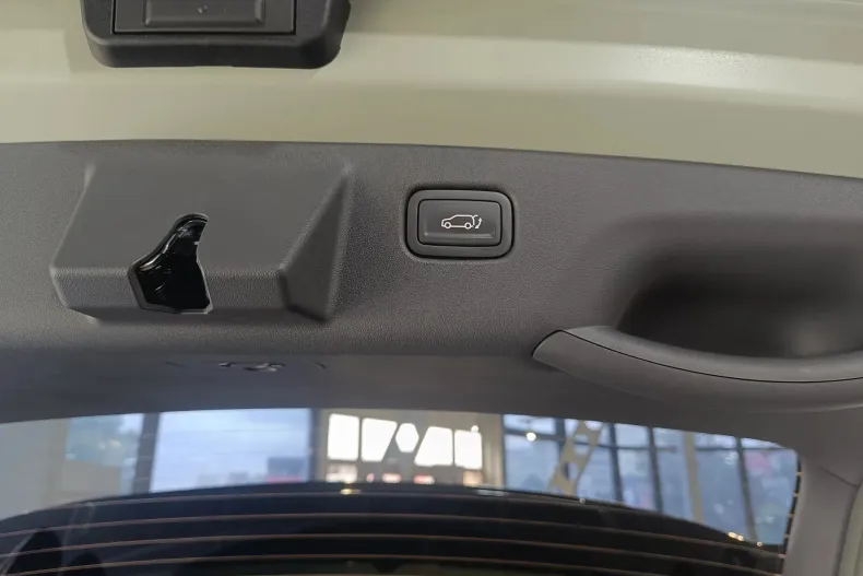 Kia EV3 din 2024 cu 1 km - oferta KIA123470 - foto 28