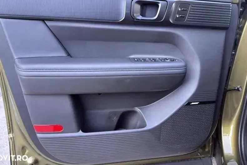 Hyundai SANTA FE din 2025 cu 10 km - oferta HYU123496 - foto 10