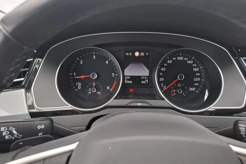 Volkswagen Passat din 2022 cu 92.804 km - oferta VOL123519 - foto 9