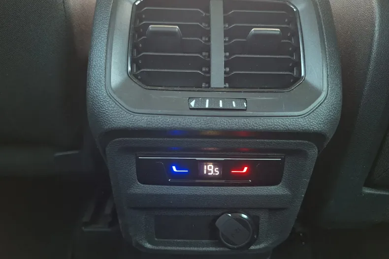 Volkswagen Tiguan din 2021 cu 102.870 km - oferta VOL123520 - foto 13