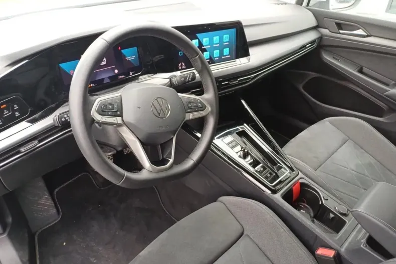 Volkswagen Golf din 2024 cu 23.926 km - oferta VOL123524 - foto 9