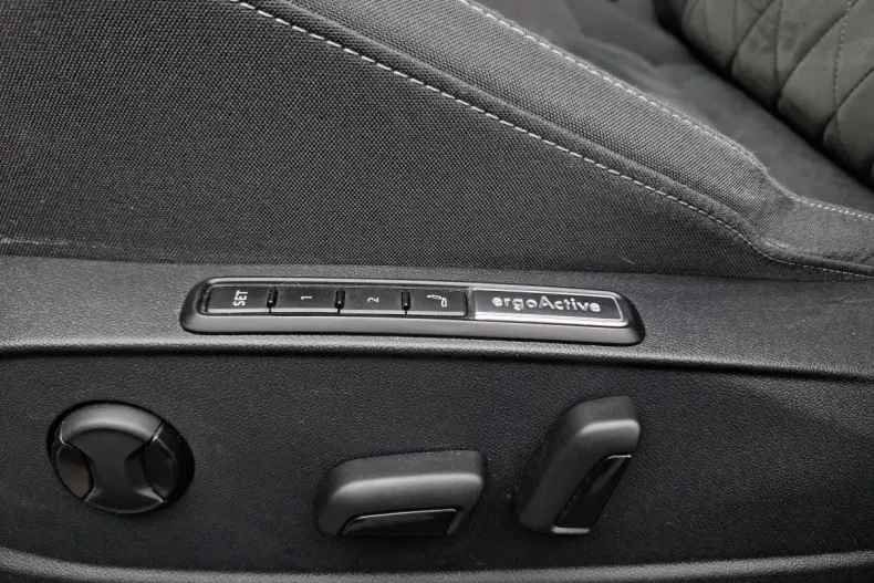 Volkswagen Golf din 2022 cu 92.872 km - oferta VOL123525 - foto 19