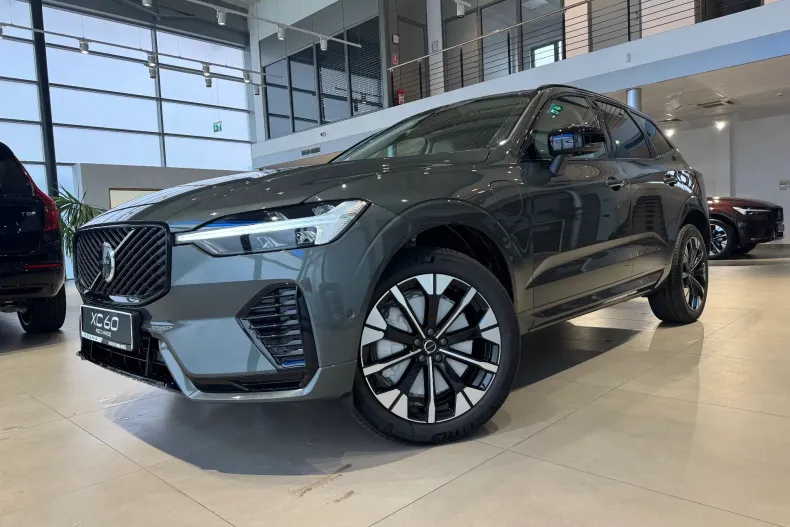 Volvo XC60 din 2025 cu 9 km - oferta VOL123551 - foto 1