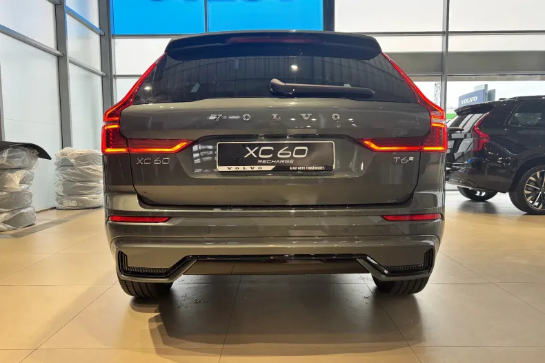 Volvo XC60 din 2025 cu 9 km - oferta VOL123551 - foto 6