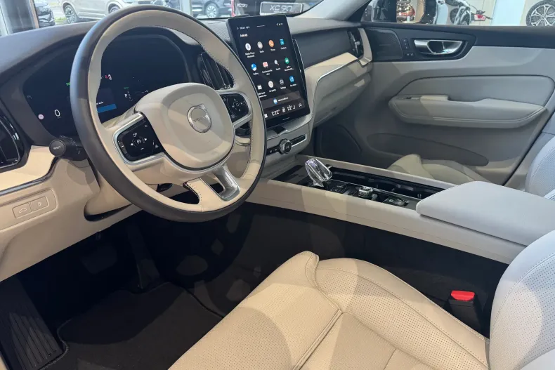 Volvo XC60 din 2025 cu 9 km - oferta VOL123551 - foto 13