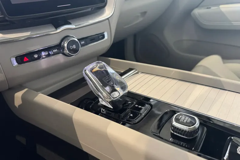 Volvo XC60 din 2025 cu 9 km - oferta VOL123551 - foto 14