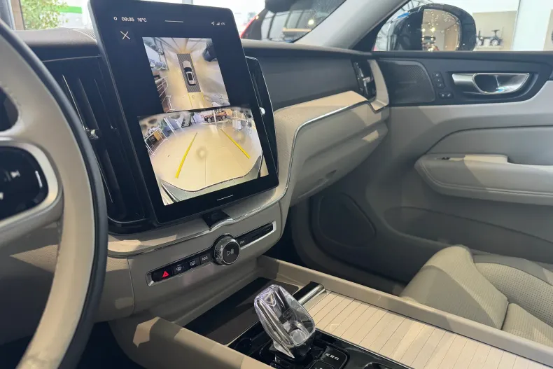 Volvo XC60 din 2025 cu 9 km - oferta VOL123551 - foto 15