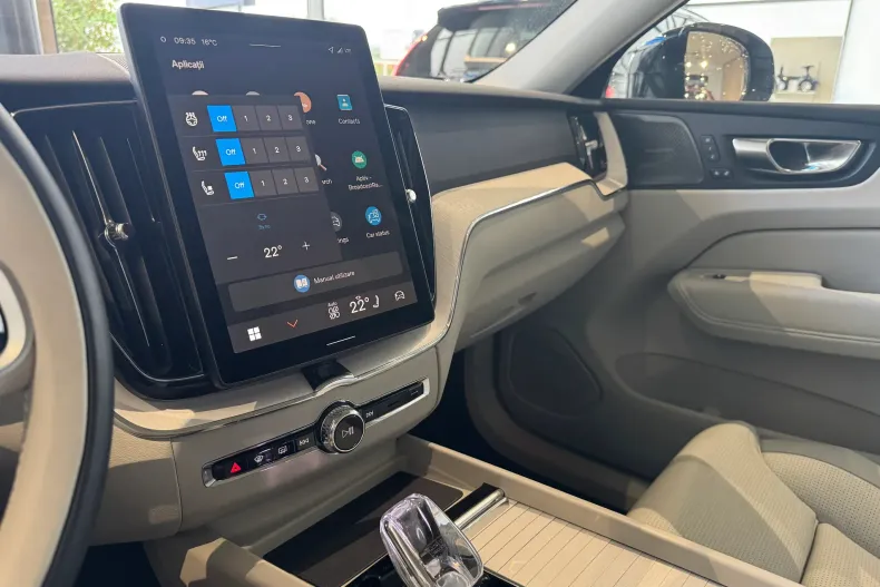 Volvo XC60 din 2025 cu 9 km - oferta VOL123551 - foto 16