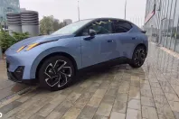 Lynk&Co 02 din 2024 cu 5.332 km - oferta LYN123558 - foto 1